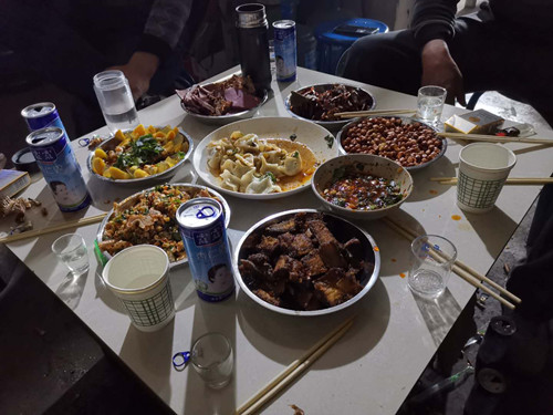 陕煤建设机电安装公司黄陵项目部：工地上的年夜饭