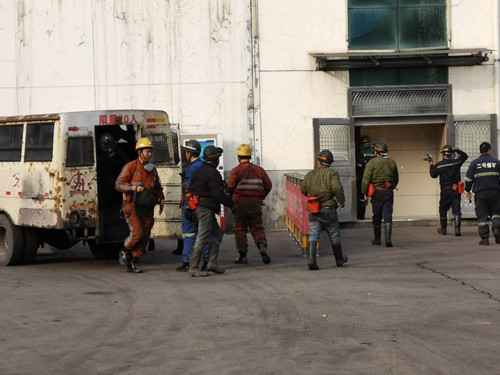 陕煤建设机电安装公司黄陵项目部：除夕，我们升井了