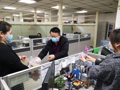 “苹苹”安安，陕煤建设路桥分公司战“疫”有温度