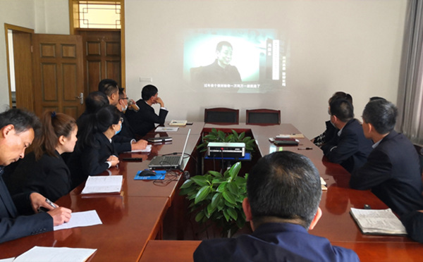 陕煤建设矿建三公司组织观看《利剑高悬  警钟长鸣》警示教育片