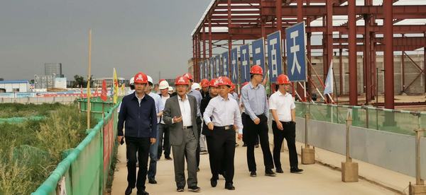 开沃新能源汽车集团董事长黄宏生、渭南市副市长杨武民一行现场推进渭南南京金龙项目建设
