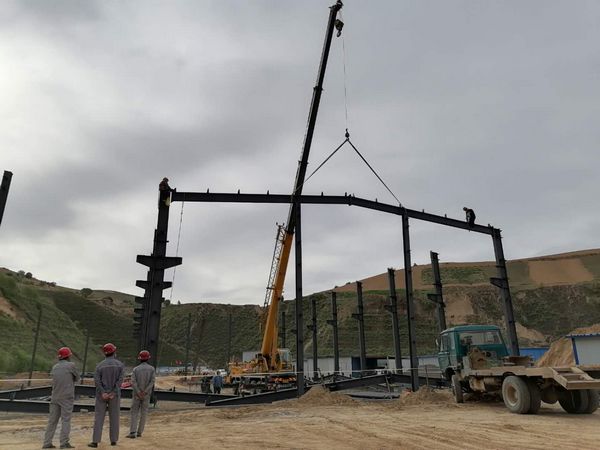 陕煤建设天工公司施工前沿劳动喜讯层出不穷