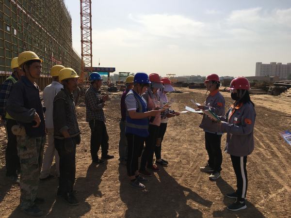 瞧，我们项目部的“新生”力量