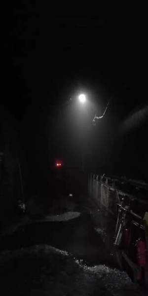 陕煤建设掘进公司：柠条塔项目部N3-1煤集中回风巷掘进工程顺利实现精准贯通