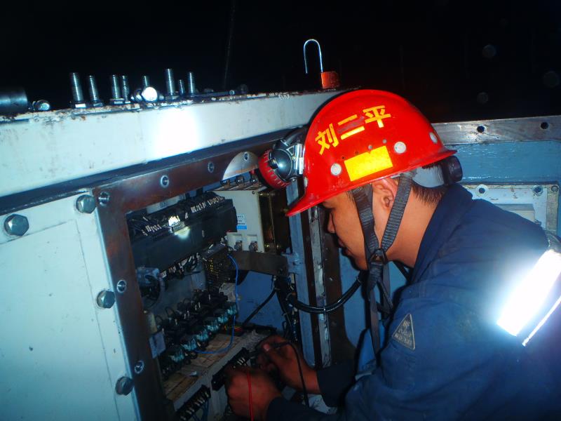 陕煤建设掘进公司:1207米!一机双巷掘进再创佳绩