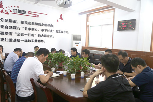 杨让顺深入陕煤建设机电安装公司检查指导工作