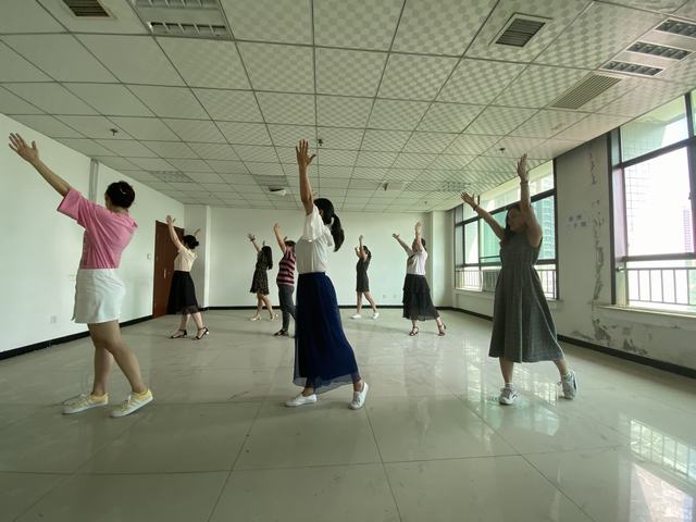 设计研究院：广播体操展风采 劳逸结合效率高