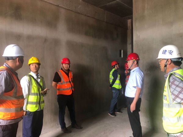 陕煤建设天工公司承建的榆林化学2#宿舍顺利通过主体验收