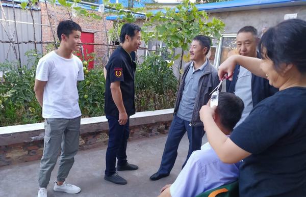 陕煤建设洗选煤运营公司红柳林洗煤厂项目部：职工家属义务为职工解决“头”等大事