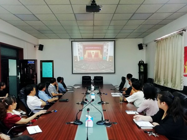 陕煤建设澄合分公司组织观看全国抗击新冠肺炎疫情表彰大会引起广大干部职工强烈反响