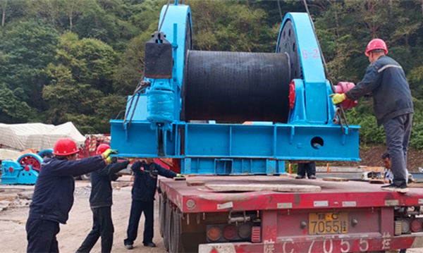 陕煤建设矿建三公司：积极组织施工设备，为新项目开工“保驾护航”