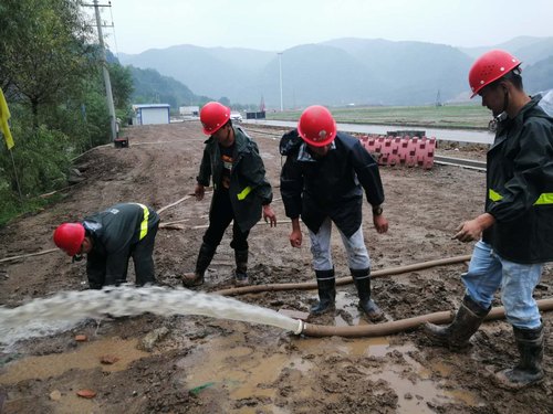 陕煤建设路桥分公司基层项目部开展应急演练备战“双节”