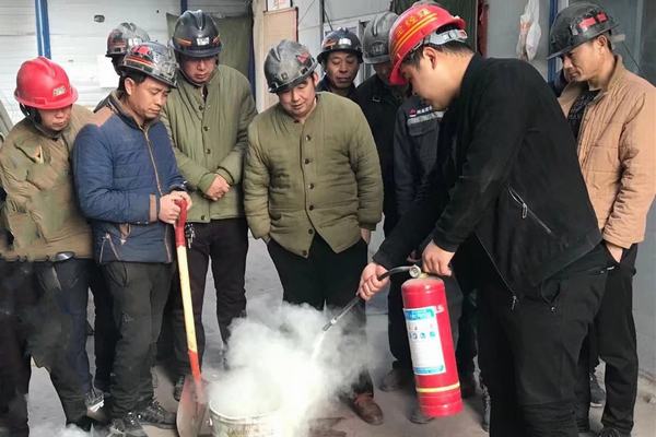 陕煤建设矿建二公司：消防日里宣传忙共筑安全“防火墙”