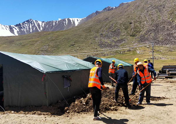鏖战天山之巅的陕煤建设者