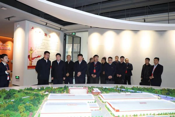 省国资委主任王海鹏一行深入陕煤建设天工公司承建的清涧北国枣业项目调研指导工作