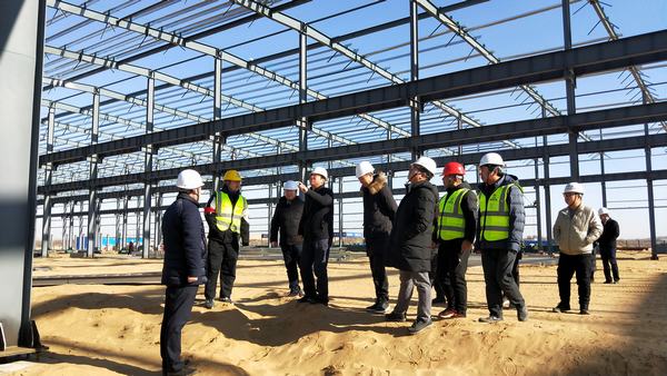 榆林市国资委副主任乔步林一行深入榆林市杭萧绿色钢结构产业制造基地项目检查指导工作