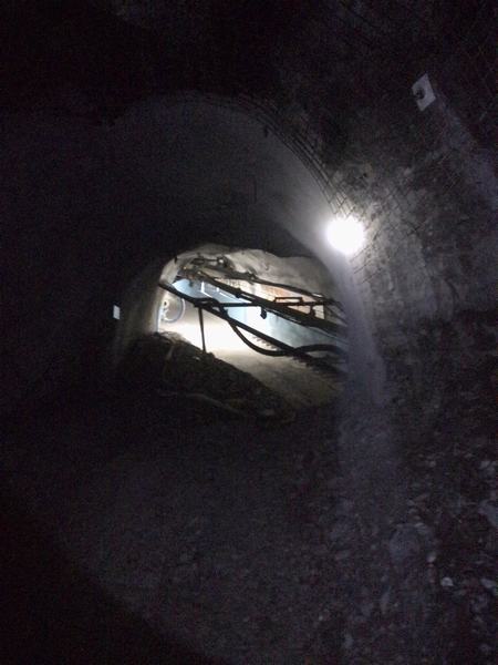 陕煤建设矿建二公司车村项目部主排水泵房管子道精准贯通