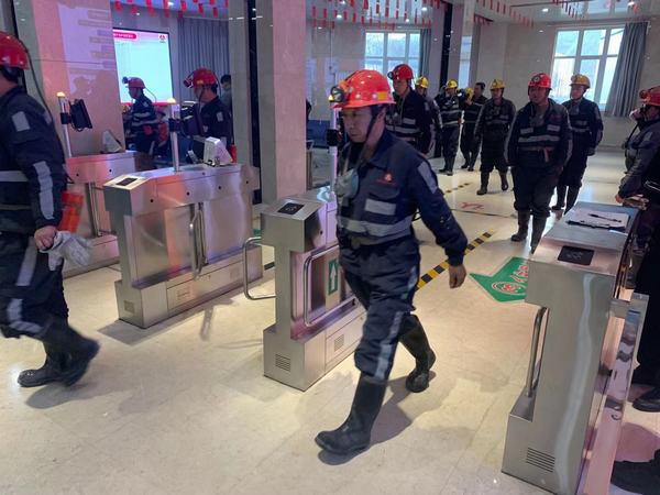 陕煤建设韩城分公司安装三项目部持之以恒打赢排水系统安装“持久战”