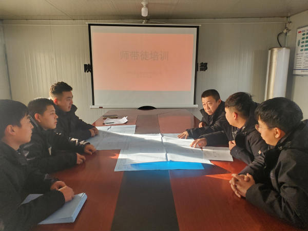 “师带徒”促成长，“传帮带”正能量