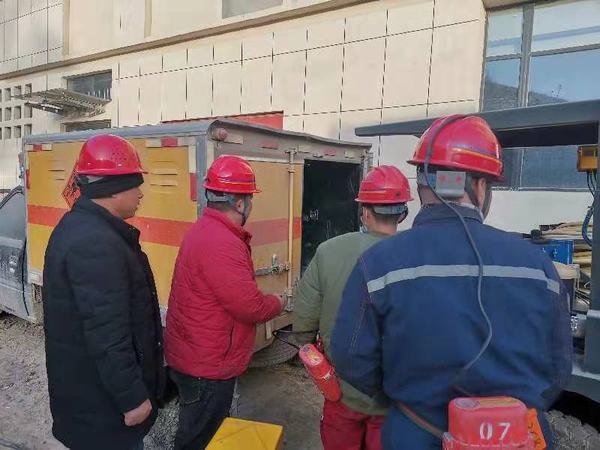 陕煤建设矿建二公司车村项目部开展节前火工品专项安全大检查