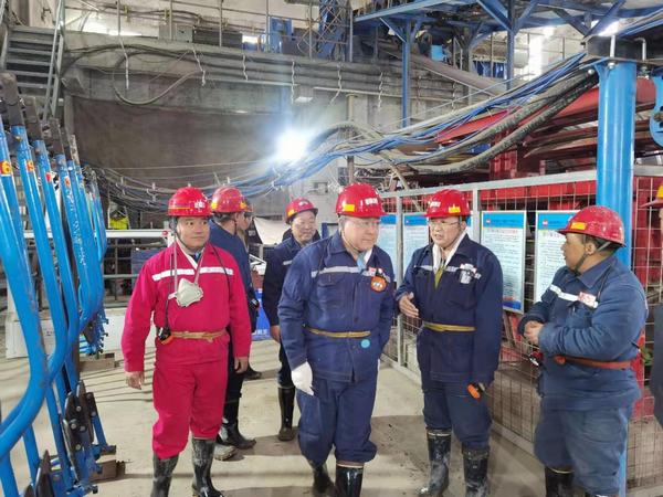 延能集团党委副书记、总经理李斌一行赴陕煤建设矿建二公司车村项目部调研