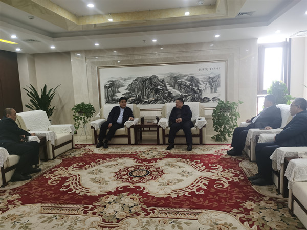 宁兴刚、王宁到渭南城投公司交流洽谈