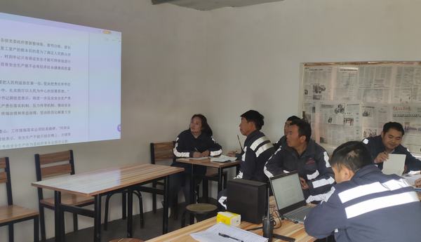 陕煤建设洗选煤运营公司铜川制沙运营项目部：加强安全教育培训，提高人员安全意识