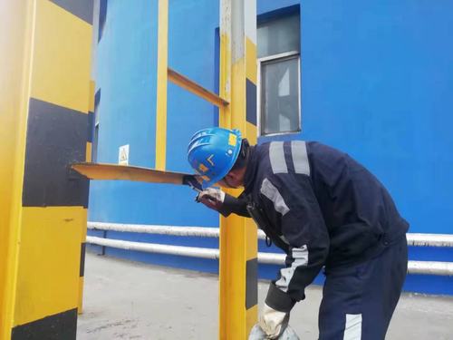 陕煤建设洗选煤运营公司红柳林洗煤厂项目部：推进质量标准化，厂房设备换“新衣”