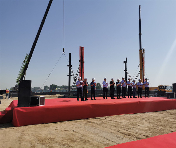 陕煤建设渭南分公司河南庞源塔式起重机项目联合厂房上梁仪式顺利举行