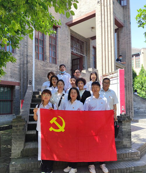 陕煤建设公司开展“追寻红色足迹 感悟初心使命”主题党日活动