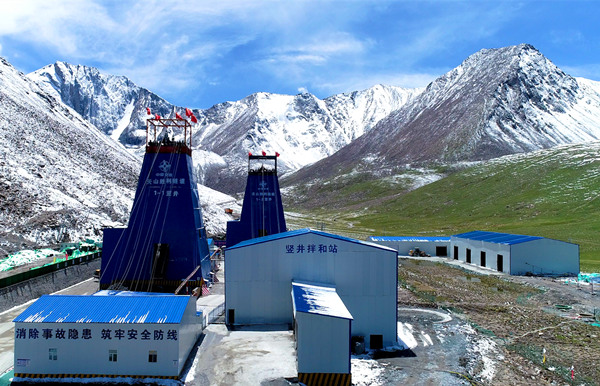 陕煤建设矿建三公司天山通风竖井工程环保工作获业主表彰