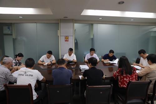 陕煤建设路桥分公司认真学习贯彻“七一”重要讲话精神