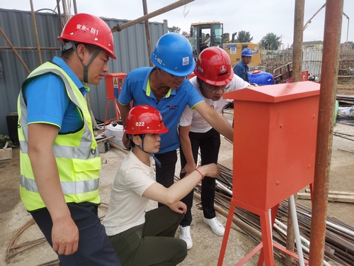 陕煤建设路桥分公司筑牢“雨季三防”安全防线