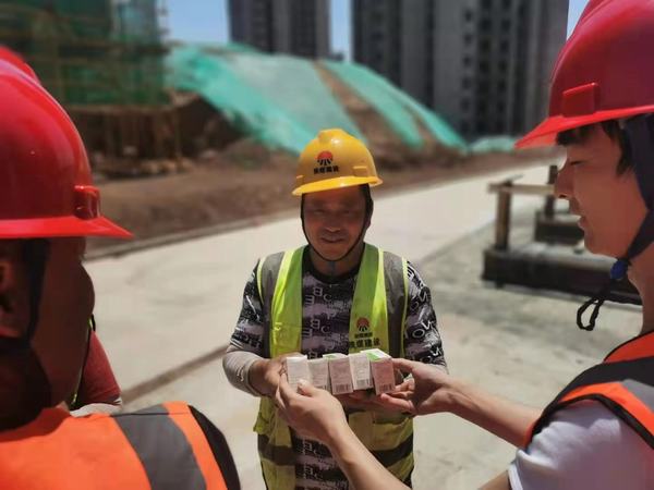 陕煤建设铜煤公司第二十三项目部烈日炎炎战高温 多措并举保安全生产