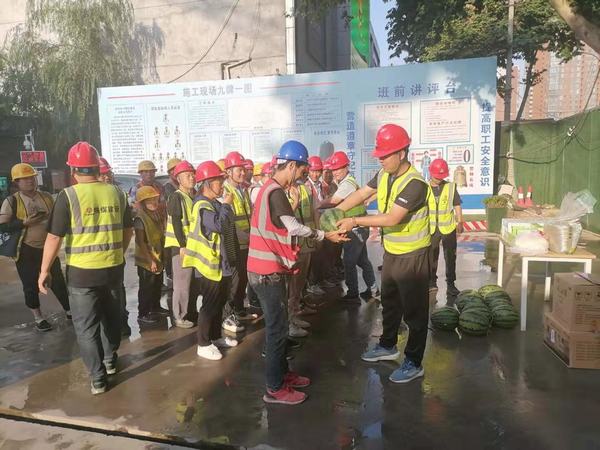 陕煤建设铜煤公司第二项目部多举措做好防暑降温工作确保安全生产