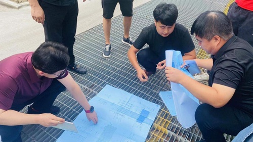 陕煤建设路桥分公司彬长项目胡家河矿井及选煤厂室外排洪渠停车位工程顺利通过竣工验收