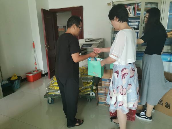 陕煤建设设计研究院：炎炎夏日送清凉 款款深情暖人心