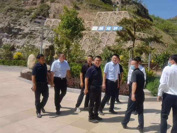 吴堡县领导莅临陕煤建设汉中分公司吴堡横沟温泉项目视察指导工作