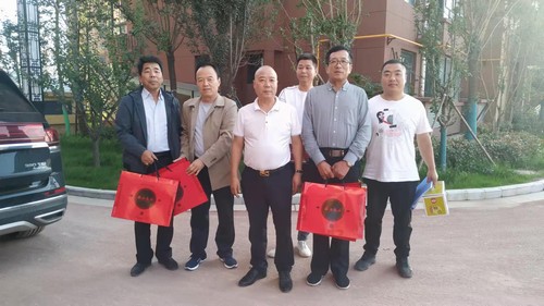 建设集团大秦置业公司：关怀一线 情暖中秋