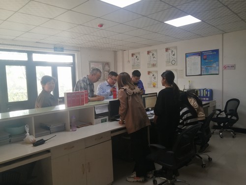 建设集团大秦置业公司：稀罕事！物业给业主发福利了