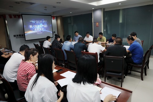 陕煤建设路桥分公司：党员“三带头”构筑红色防护网