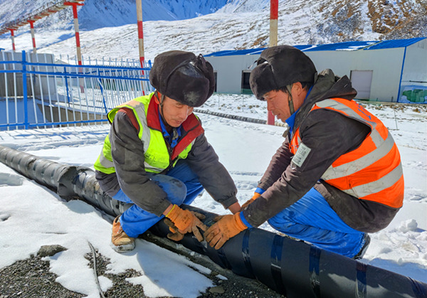 陕煤建设矿建三公司天山项目部：让设备“穿衣戴帽”温暖过冬