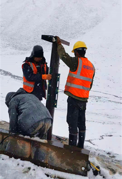 陕煤建设矿建三公司天山项目部：苦战严寒 打响冬季施工攻坚战