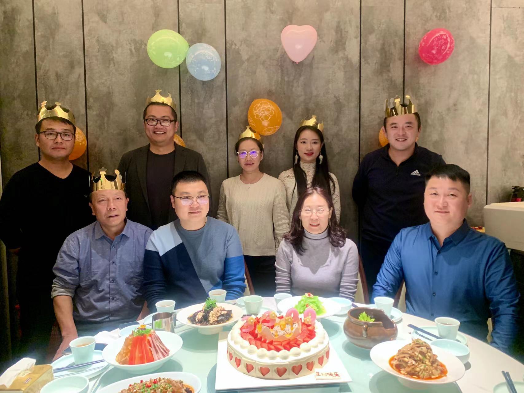 陕煤建设绿宇公司：举办“携手同心 感恩有你”员工集体生日会