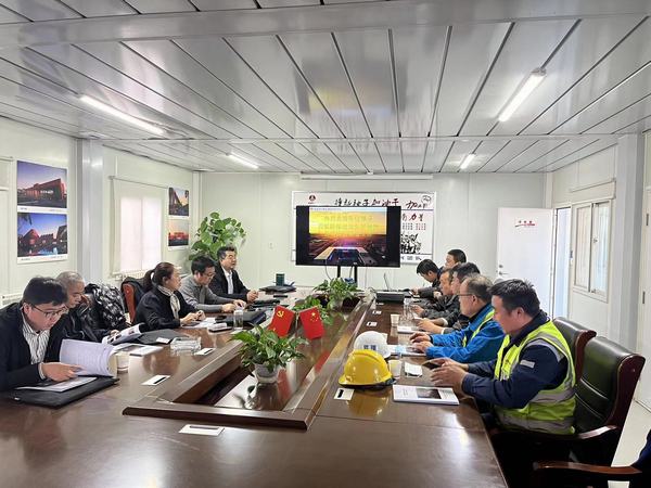 陕煤建设铜煤公司第十六项目部承建的榆林化学厂前区培训中心通过创优夺杯专家组验收