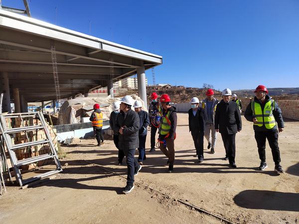 司正林深入铜煤公司王石凹游客服务中心项目检查指导工作