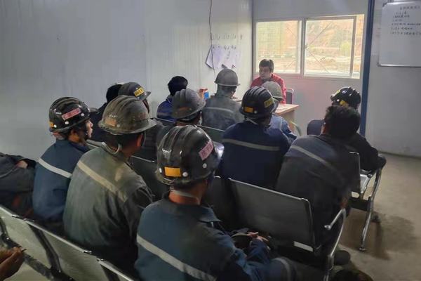 陕煤建设矿建二公司王峰项目部：强化班组建设确保安全生产