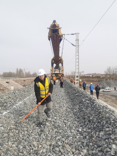 陕煤建设路桥分公司“青”尽全力决胜攻坚年