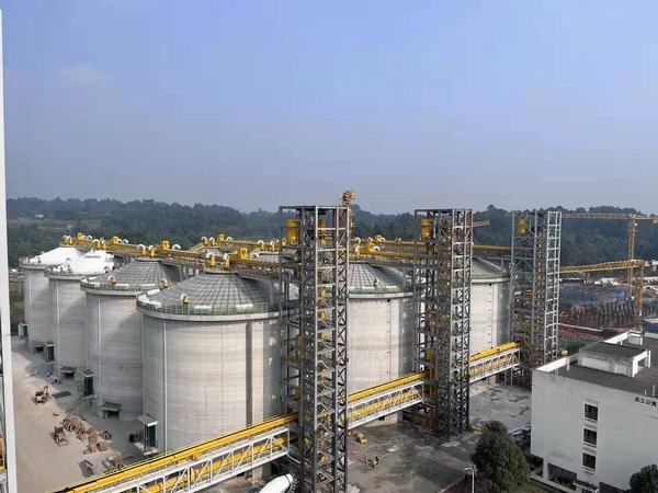 陕煤建设铜煤公司承建的中央储备粮四川项目顺利通过竣工验收