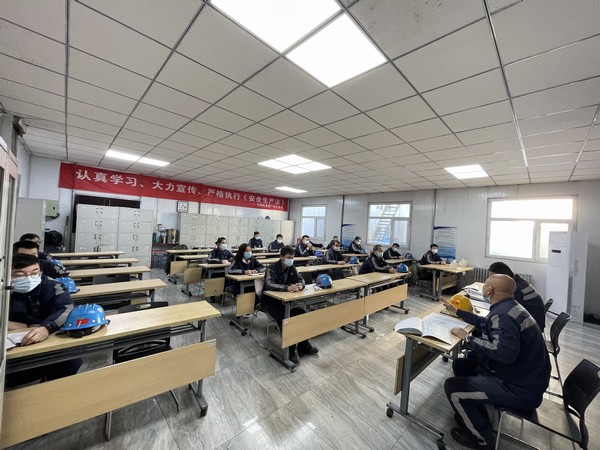 陕煤建设洗选煤运营公司红柳林洗煤厂项目部：抓重点盯弱点 多措并举保安全